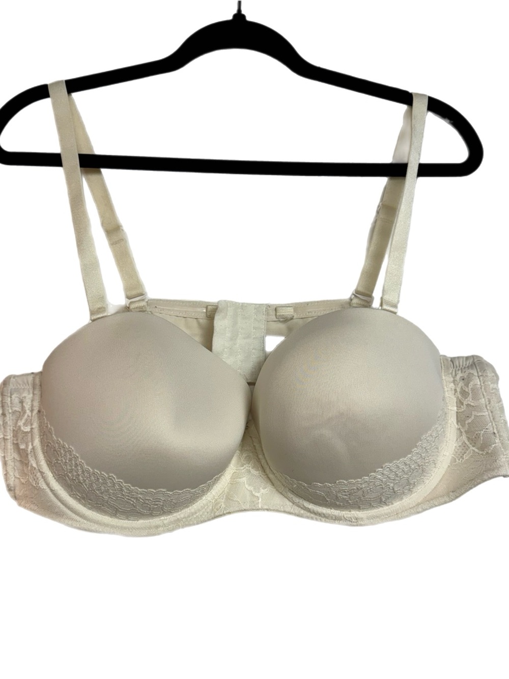 Torrid Curve Padded Bra w underwire. Ivory